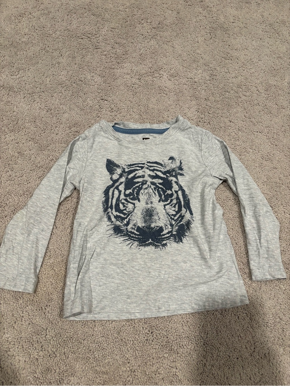 Tea Collection Long-Sleeve Tiger Graphic Tee - Gray